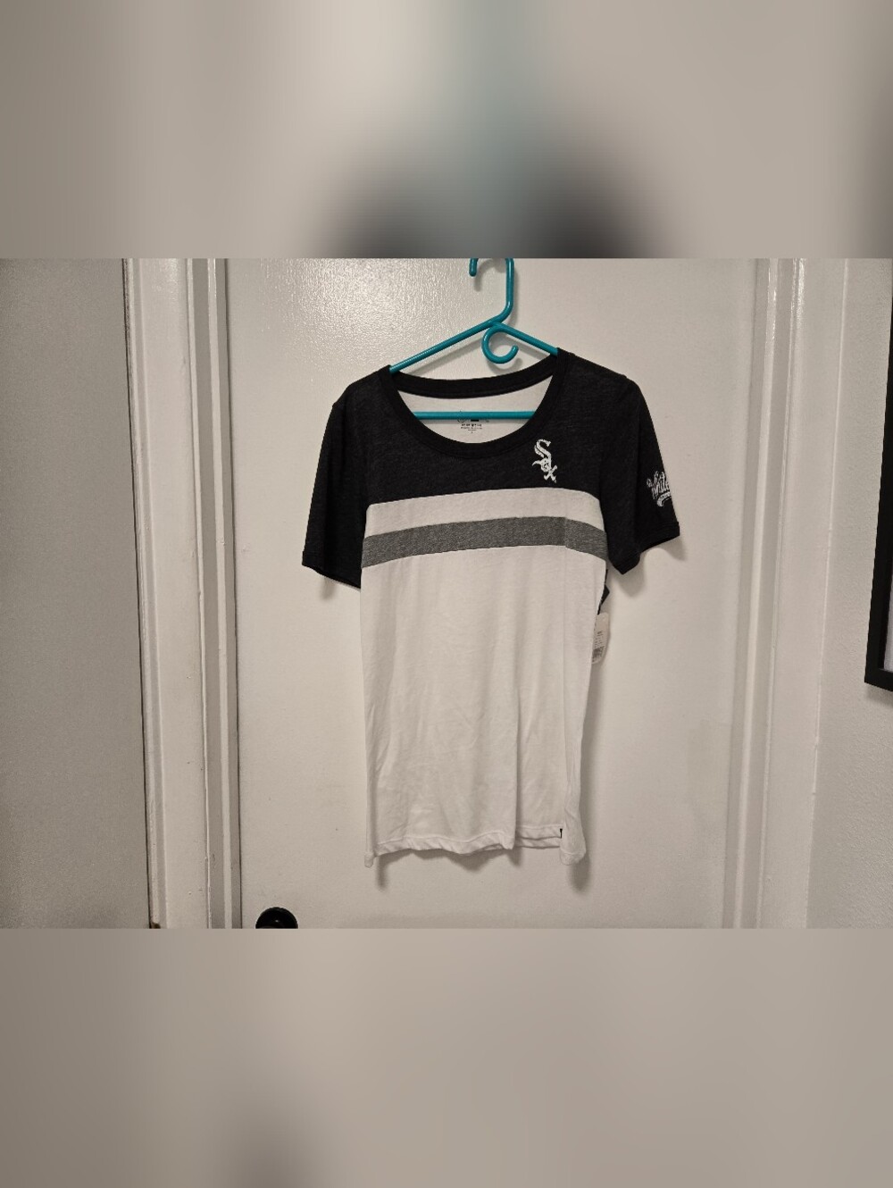 Chicago White Sox New Era Women's Crew-neck T Shirt - Grey/White Sz M